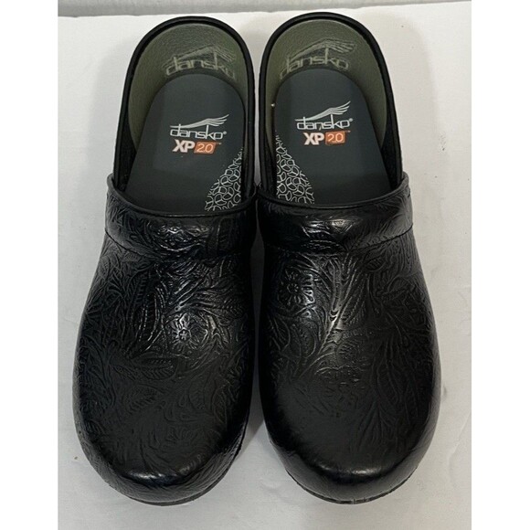 Dansko XP 2.0 Women's Genuine Leather Clogs Size 39 Black Floral Tooled - Picture 2 of 5